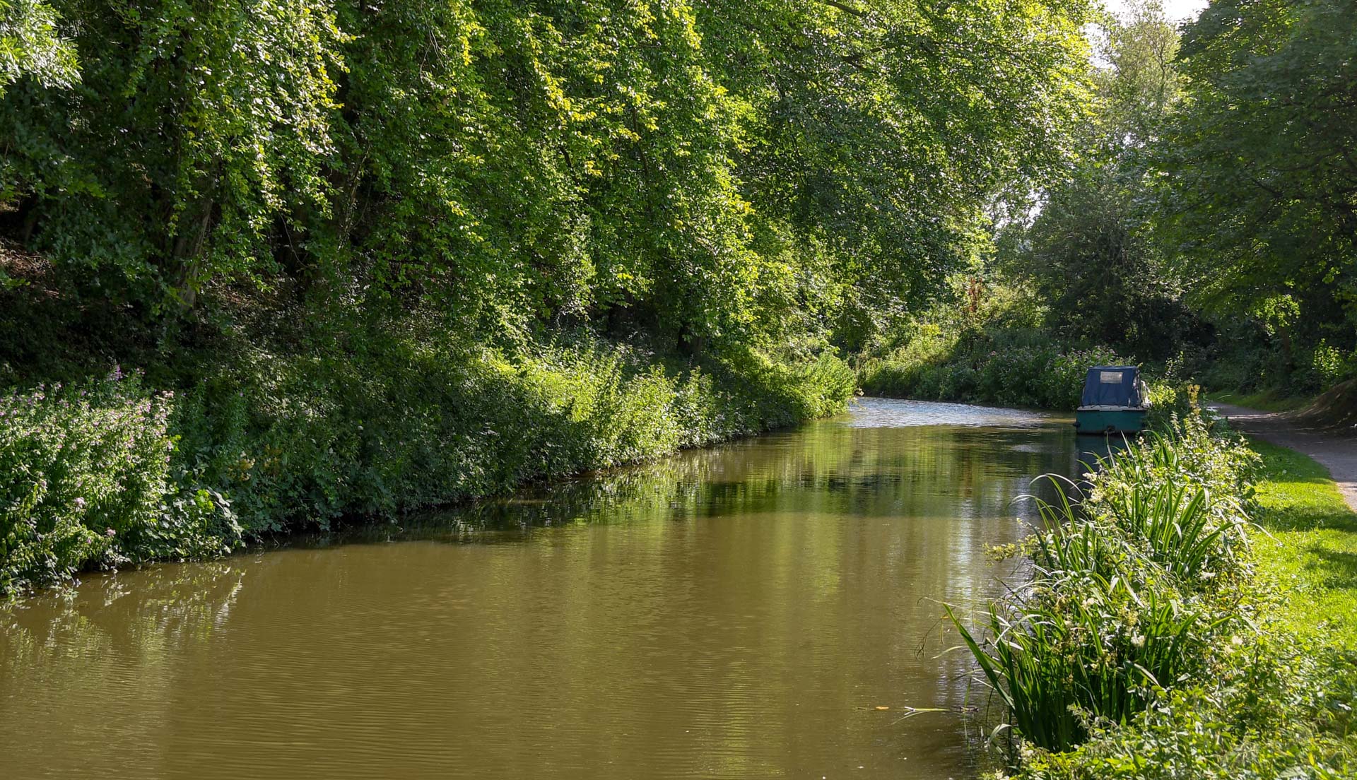 Walk along the River Avon